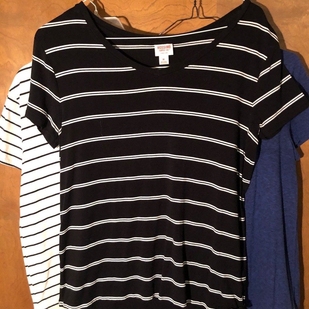 V-Neck T-Shirts (set of 3)